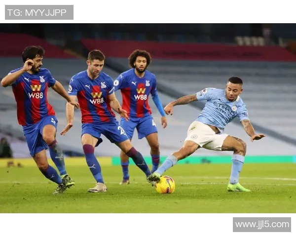 狼队与水晶宫激战正酣10月31号比赛精彩回顾与比分分析