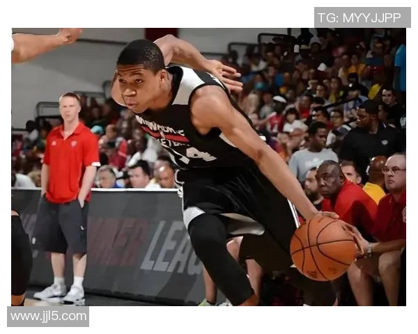 字母哥：弗拉格上限极高，最走运的是他遇到了基德这样的教练